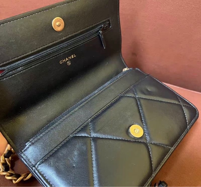 【94%新✨ 全部最抵】 Chanel 19bag woc 黑色牛皮金扣 芯片款-6