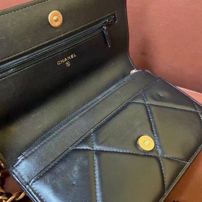 【94%新✨ 全部最抵】 Chanel 19bag woc 黑色牛皮金扣 芯片款-8