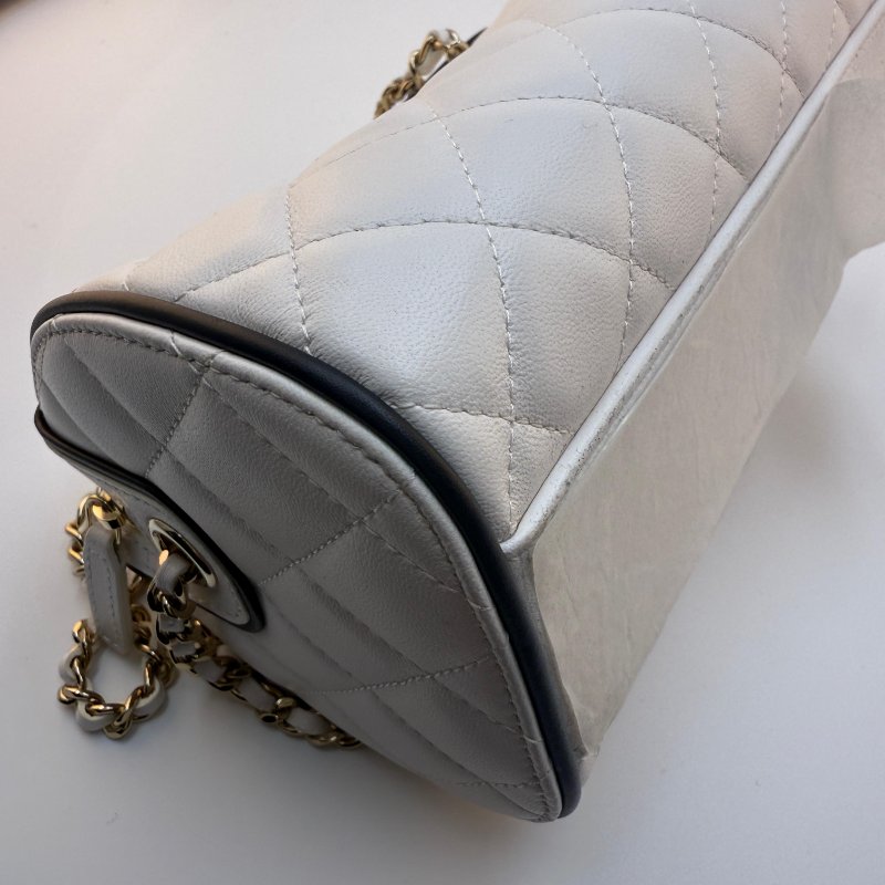 香奈兒白金黑標 2025 款保齡球單肩斜挎包-12