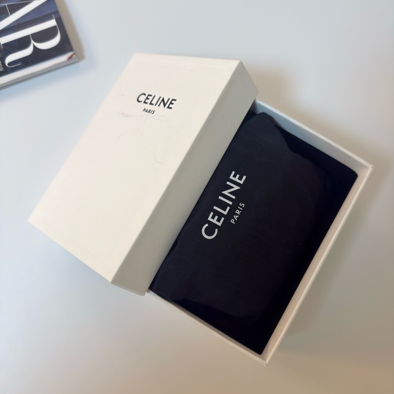 ✔️ Celine 粒面牛皮三折短夾（鵝卵石色）-5