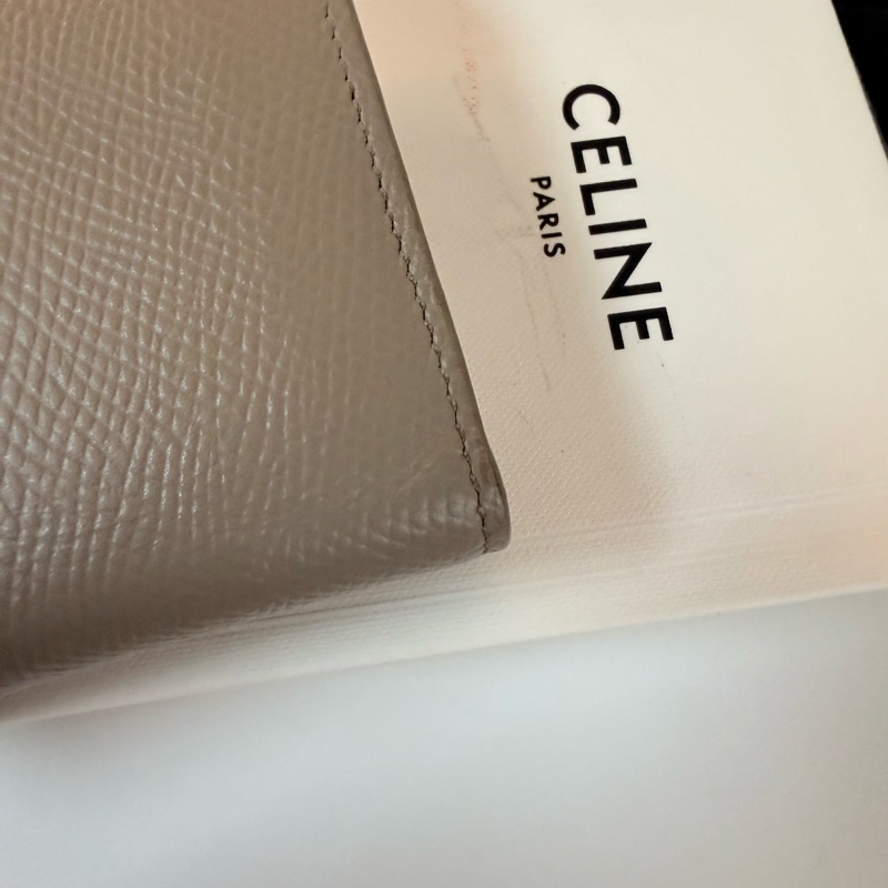 ✔️ Celine 粒面牛皮三折短夾（鵝卵石色）-13
