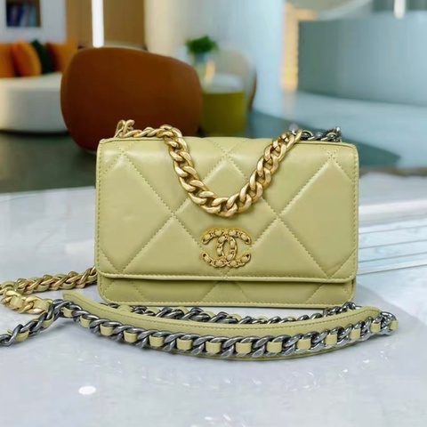 【96%新 ✨ 全網最抵】Chanel 19bag woc 羊皮 牛油果綠色 罕有色 芯片款