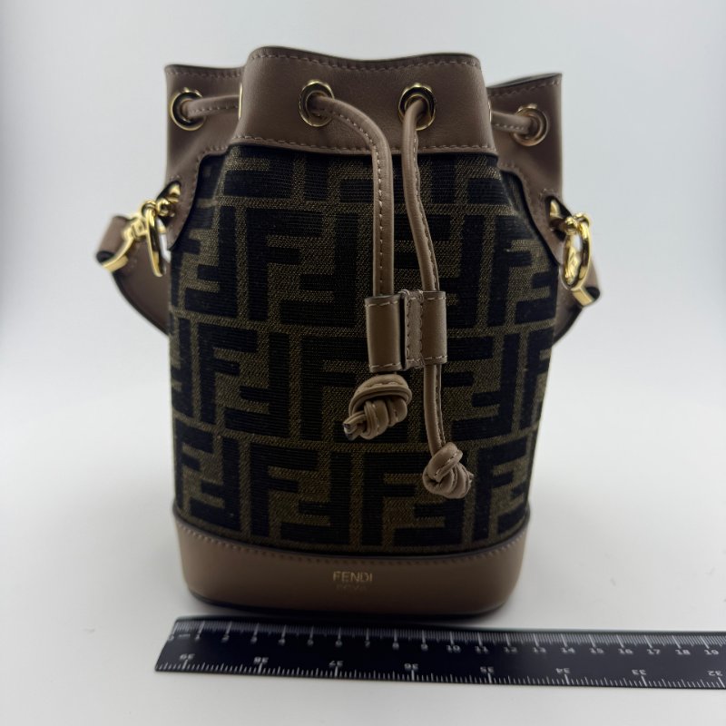 芬迪 Mon Tresor 老花抽繩水桶包-0