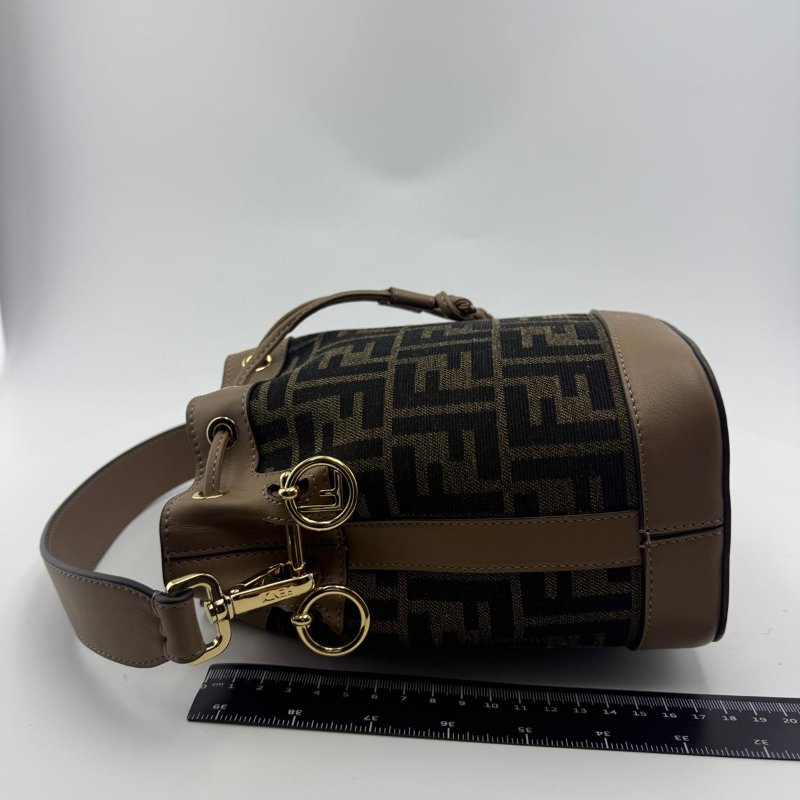 芬迪 Mon Tresor 老花抽繩水桶包-6