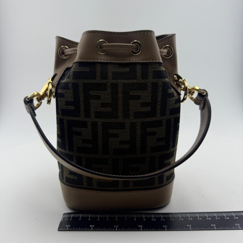 芬迪 Mon Tresor 老花抽繩水桶包-9