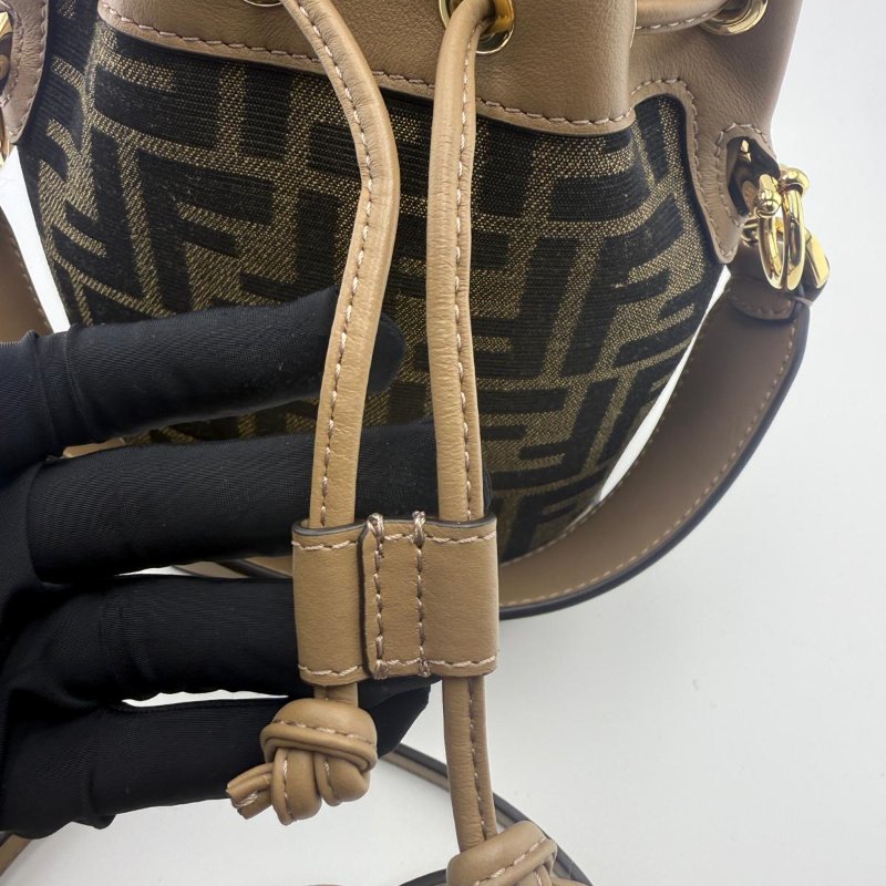 芬迪 Mon Tresor 老花抽繩水桶包-21