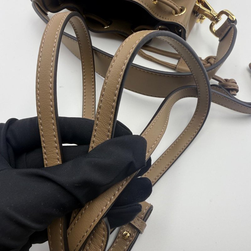 芬迪 Mon Tresor 老花抽繩水桶包-23