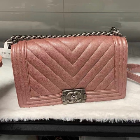 【98%新 ✨ 全網最抵】 Chanel leboy 中號 山形紋粉色 銀扣 荔枝牛皮 26開