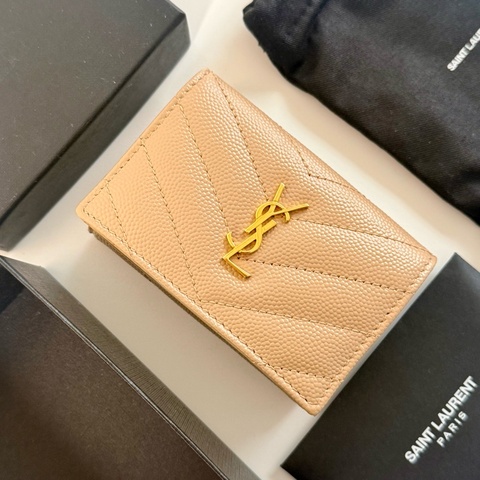 ✔️ Saint Laurent Paris YSL 聖羅蘭 魚子醬牛皮三折短夾(藕粉)