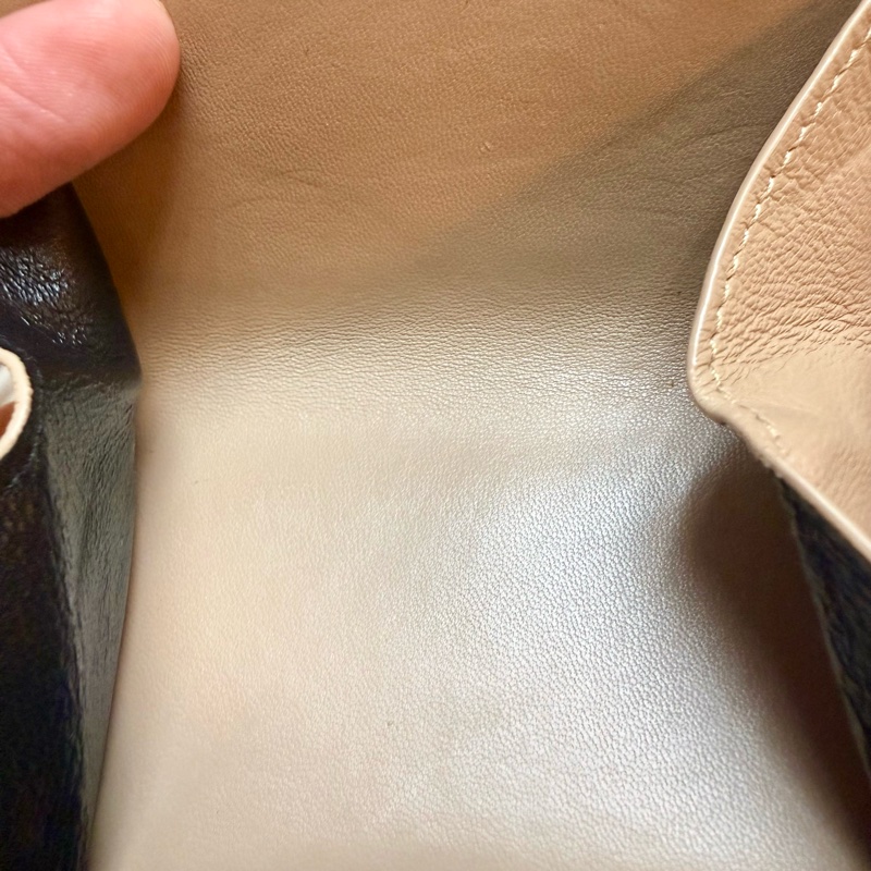 ✔️ Saint Laurent Paris YSL 聖羅蘭 魚子醬牛皮三折短夾(藕粉)-31