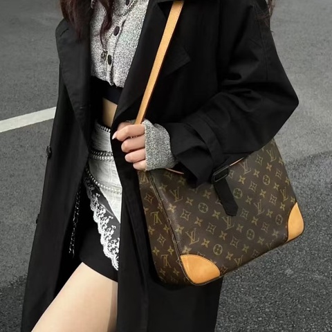 #全網最低 #全配🉑送禮 #9新以上🆕 Lv經典老花牛角包 #櫃上新款近🔟萬