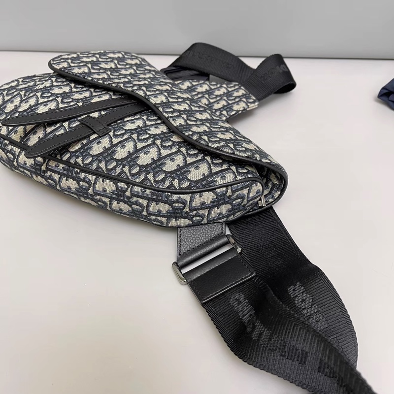 #專櫃12.5萬購入 #近新🉑送禮 #芯片款 Dior saddle馬鞍包 #剛離櫃賠出-8