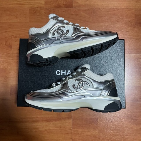 Chanel正品香奈兒銀角大王 白銀色雙C徽標運動休閒鞋37.5碼