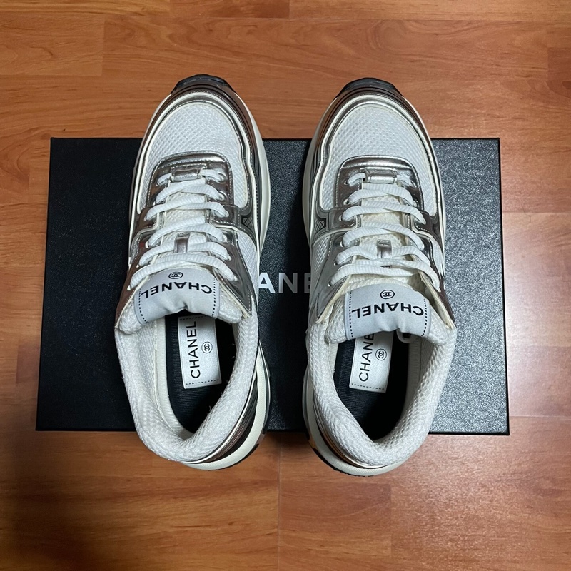 Chanel正品香奈兒銀角大王 白銀色雙C徽標運動休閒鞋37.5碼-3
