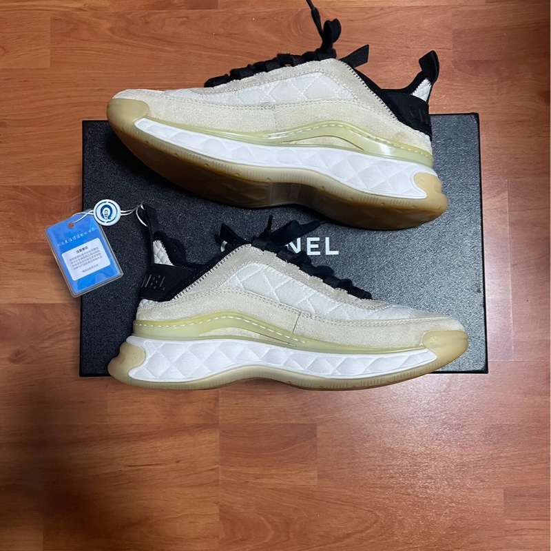 Chanel香奈兒雙C徽標 低幫休閒鞋 女款 白色36碼-1