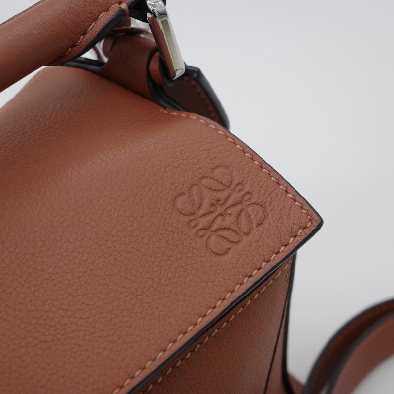 Loewe 羅威 小號 Puzzle 棕褐色 焦糖色 小牛皮 手提包 肩背包-7