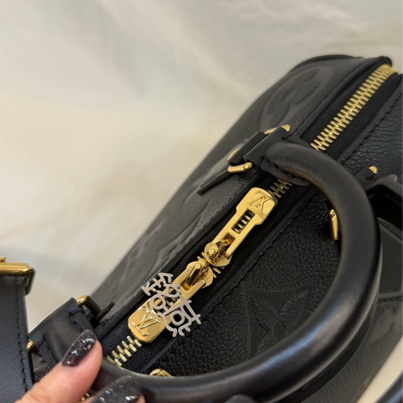 Lv 經典款 M58951 SPEEDY Bondouliere25 黑色 皮革 壓紋波士頓-14