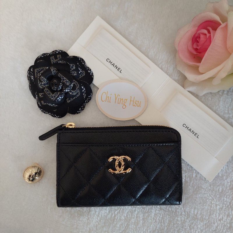 CHANEL金色雙CLOGO菱格粒紋牛皮L型拉鍊卡夾/零錢包(黑色AP5015B)全新品-6