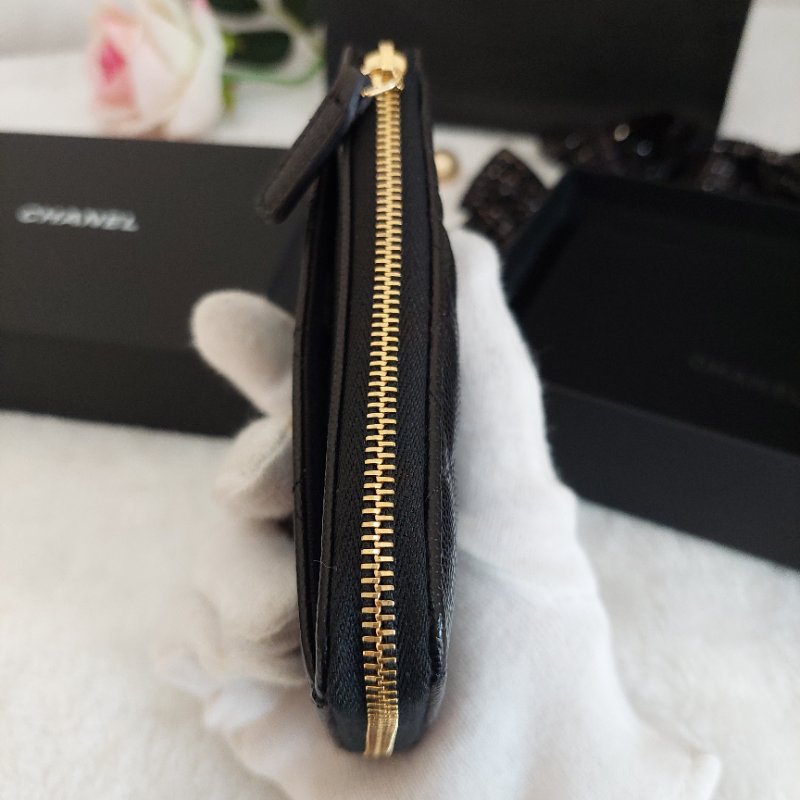 CHANEL金色雙CLOGO菱格粒紋牛皮L型拉鍊卡夾/零錢包(黑色AP5015B)全新品-24