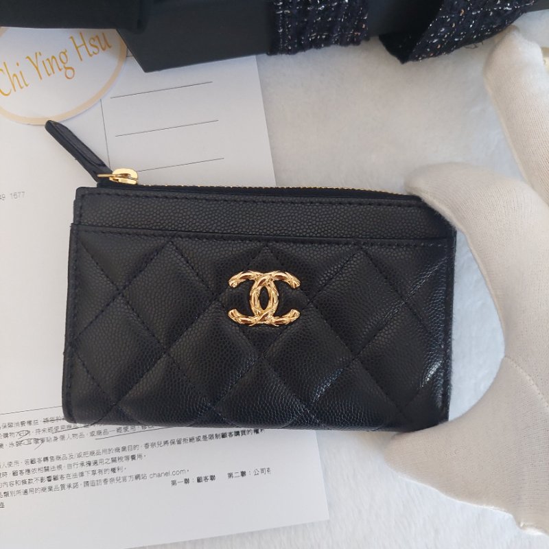 CHANEL金色雙CLOGO菱格粒紋牛皮L型拉鍊卡夾/零錢包(黑色AP5015B)全新品-46