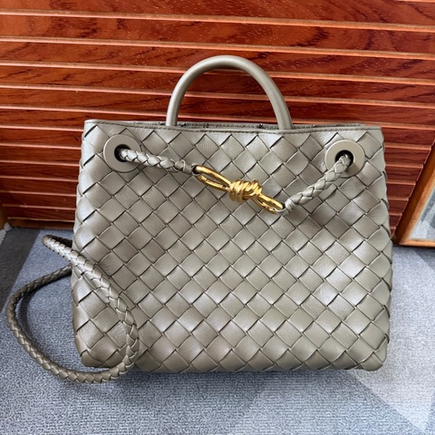 Bv編織羊皮 Small Andiamo 肩背包