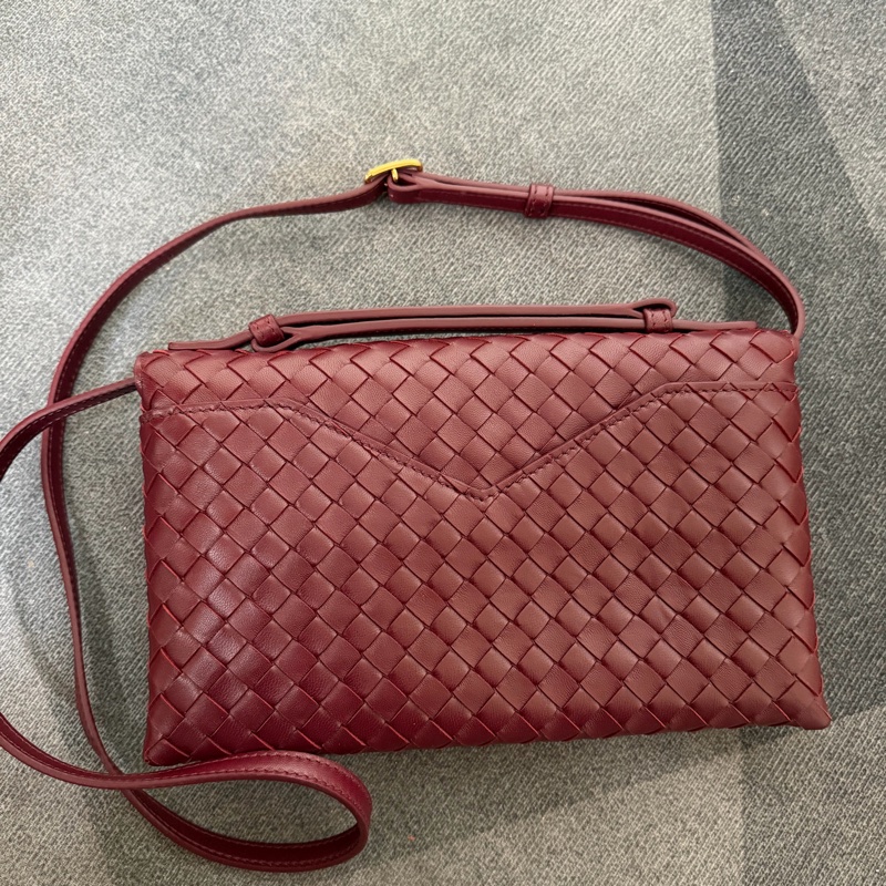 新款Bv信封手提斜背包 巴羅洛酒紅-1