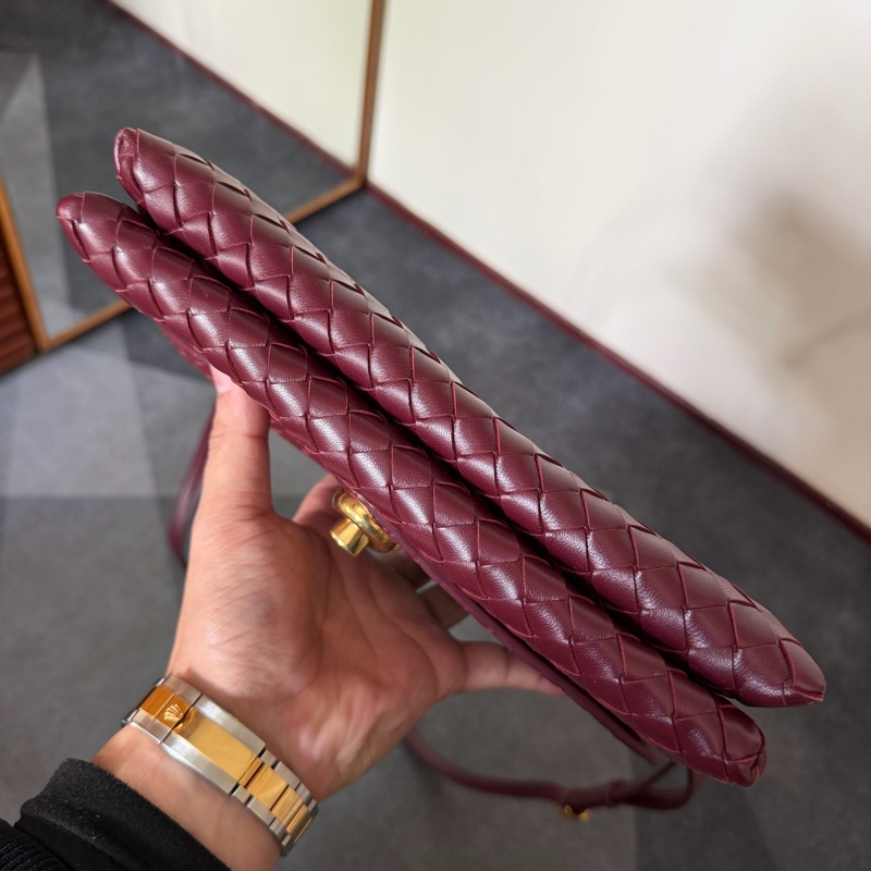 新款Bv信封手提斜背包 巴羅洛酒紅-3