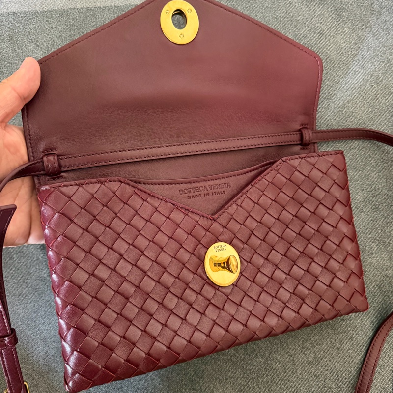 新款Bv信封手提斜背包 巴羅洛酒紅-6