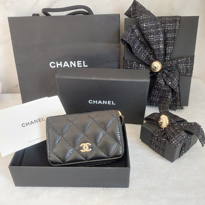 Chanel 經典菱格荔枝顆粒紋 小牛皮 雙C Logo 拉鍊卡夾/零錢包(黑x金釦)-1