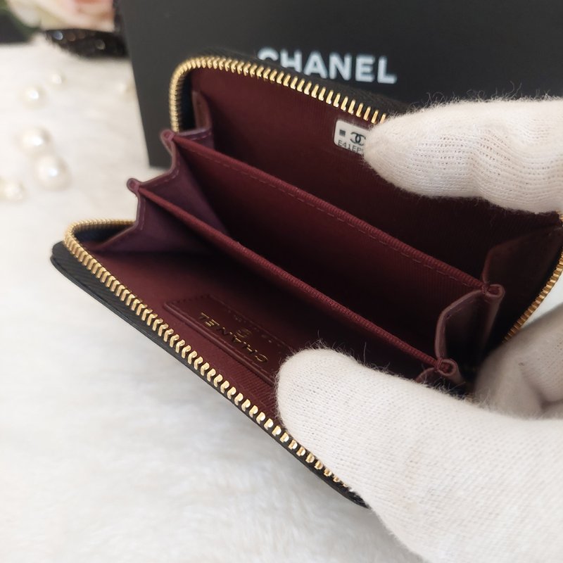 Chanel 經典菱格荔枝顆粒紋 小牛皮 雙C Logo 拉鍊卡夾/零錢包(黑x金釦)-29