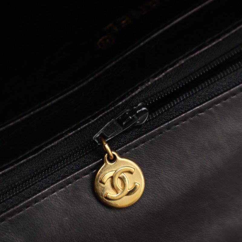 CHANEL 復古口蓋單肩包 - 黑金3開-10