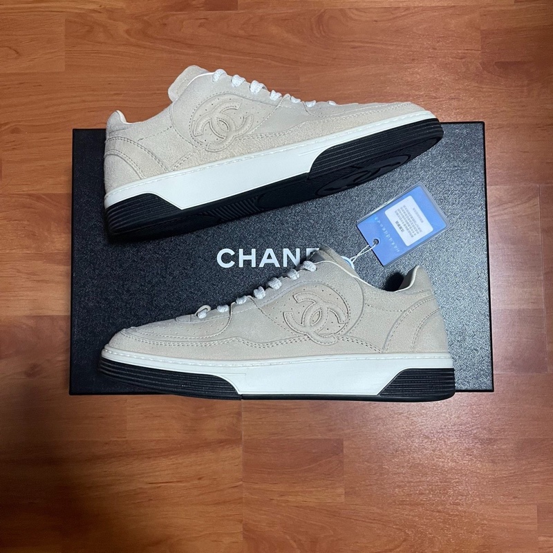 Chanel更是香奈兒徽標絨面低幫板鞋 女款棕色 36碼 99新成色-0