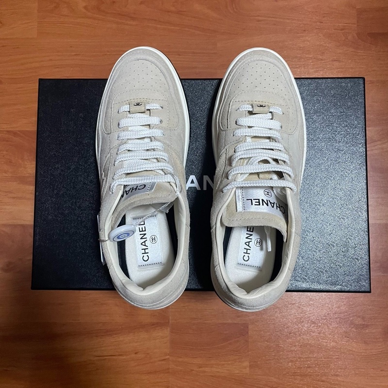 Chanel更是香奈兒徽標絨面低幫板鞋 女款棕色 36碼 99新成色-3