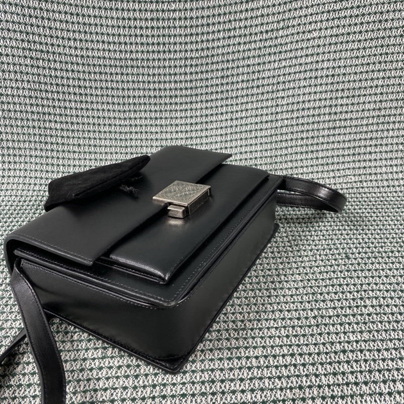 YSL聖羅蘭 黑銀全皮belle chasse郵差包 肩背包 斜背包-4