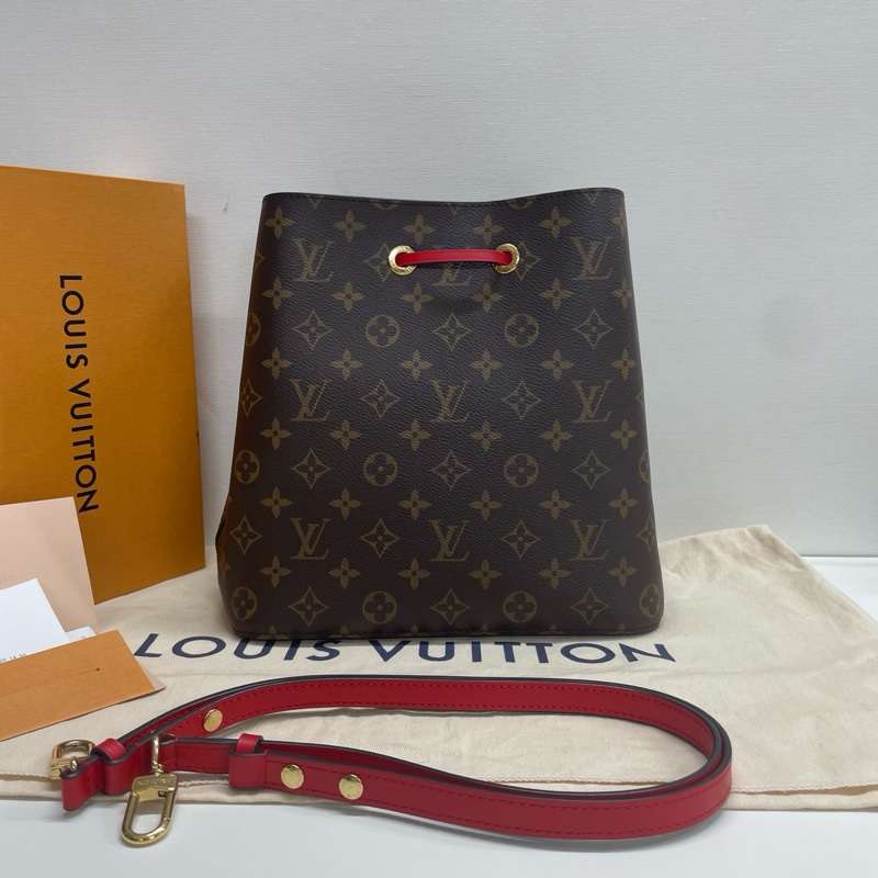 97新LV 路易威登 红水桶 单肩斜挎包 尺寸：26*17*26cm 附件：尘袋-0