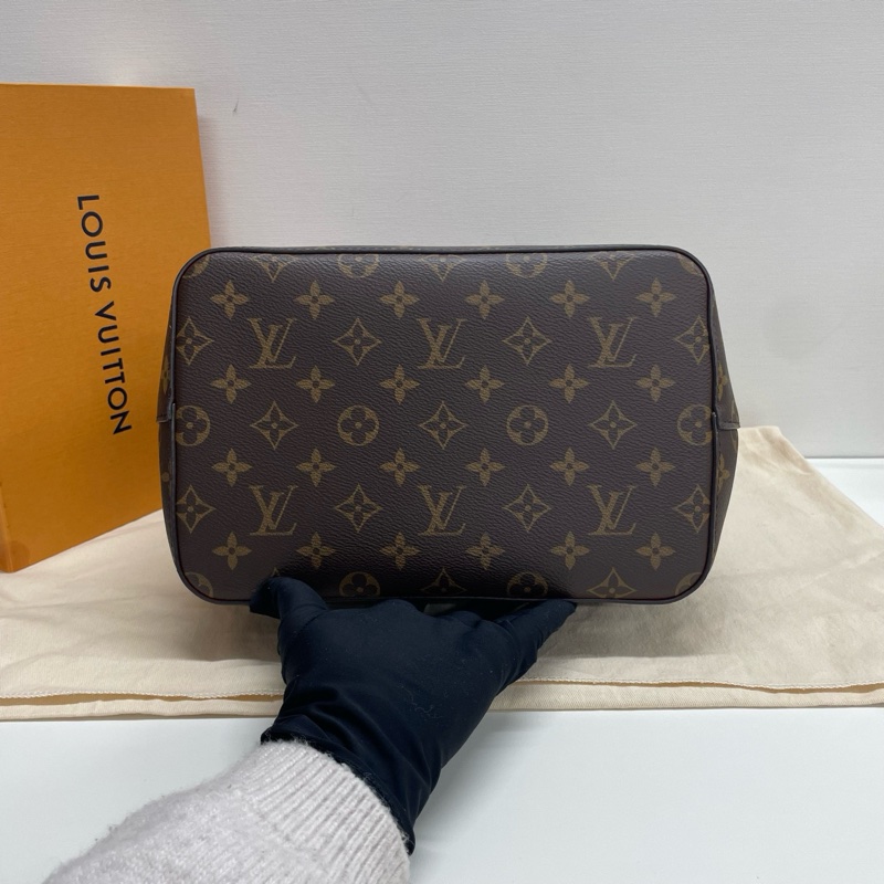 97新LV 路易威登 红水桶 单肩斜挎包 尺寸：26*17*26cm 附件：尘袋-9