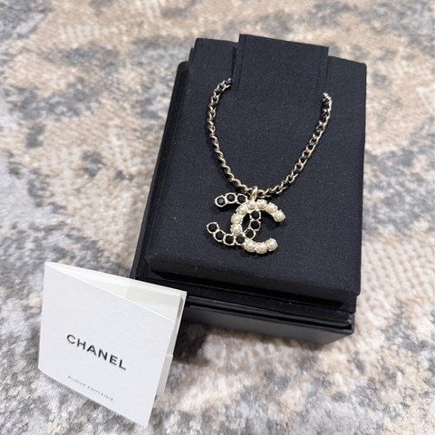 CHANEL經典珍珠黑鑽鑽拼接雙C皮穿鍊項鍊 兩段式調長度 99新
