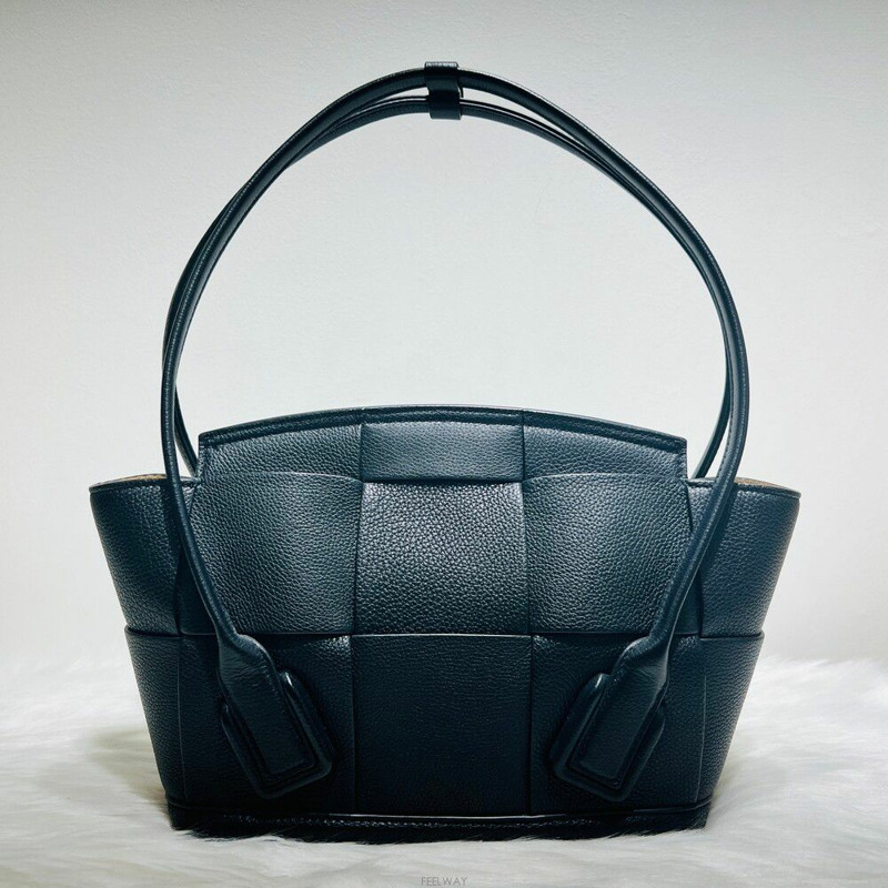 【包稅】BOTTEGA VENETA 黑色 Arco 小號單肩包 575943-2