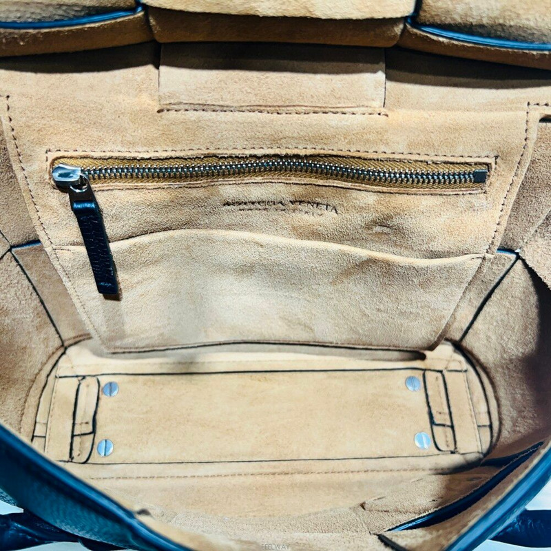 【包稅】BOTTEGA VENETA 黑色 Arco 小號單肩包 575943-5