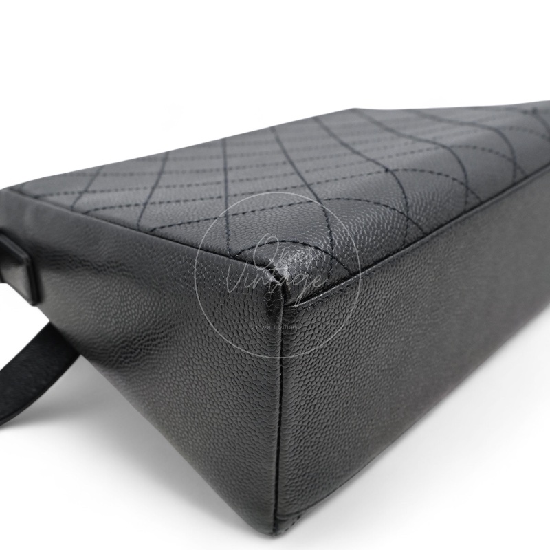 [Pre-owned] Chanel So Black Caviar Shoulder Bag-28