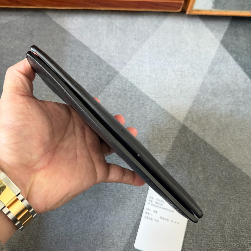 Lv黑花壓紋對開長夾（M62900）芯片款-3