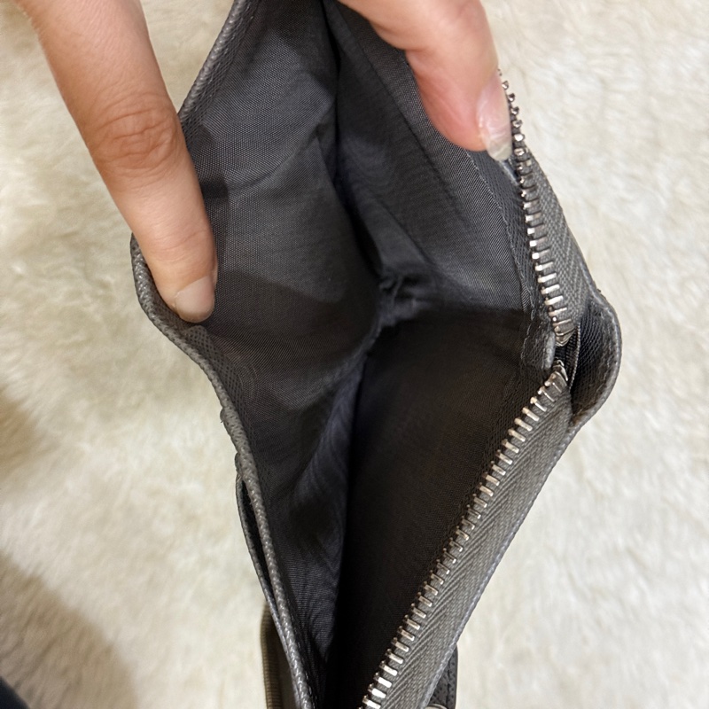 年前出清價甜賣一週🔥Prada正櫃款 石墨灰色 荔紋牛皮 拉鏈錢包 中夾 短夾 有零錢袋-12