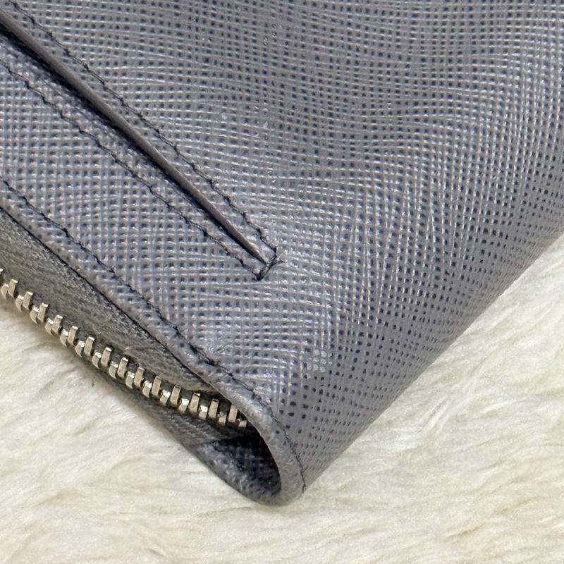 年前出清價甜賣一週🔥Prada正櫃款 石墨灰色 荔紋牛皮 拉鏈錢包 中夾 短夾 有零錢袋-16