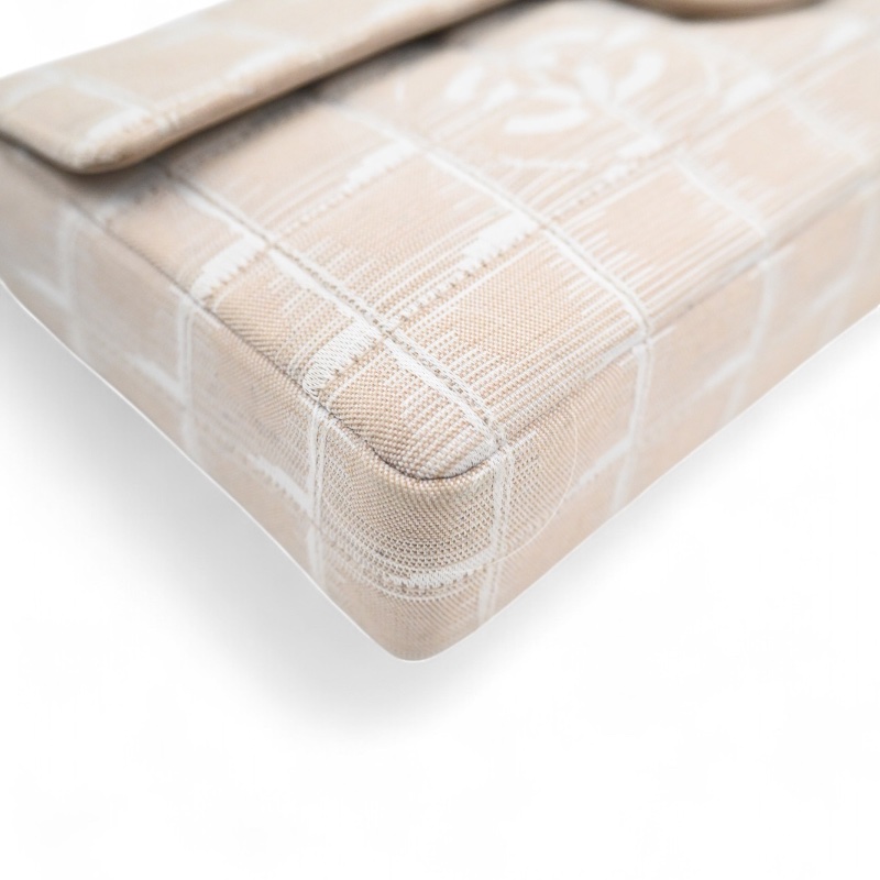 [Pre-owned] Chanel Beige Nylon Travel Line Chocolate Bar Bag-10