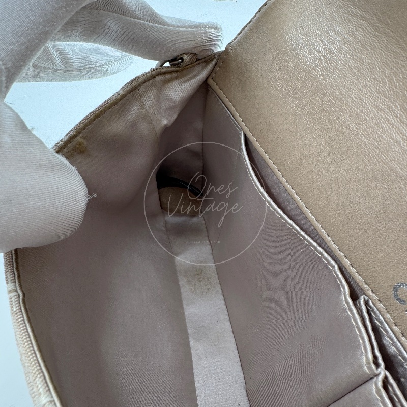 [Pre-owned] Chanel Beige Nylon Travel Line Chocolate Bar Bag-14