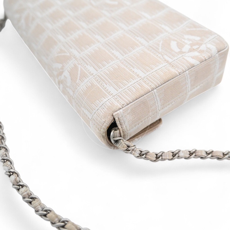[Pre-owned] Chanel Beige Nylon Travel Line Chocolate Bar Bag-18