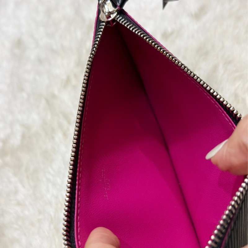 未使用品✨LV黑色 拉鍊長夾 扁長夾 零錢包 鈔票可放不需對折-12