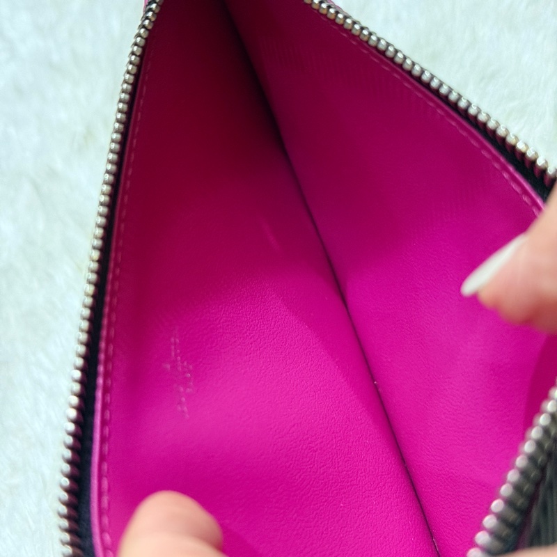 未使用品✨LV黑色 拉鍊長夾 扁長夾 零錢包 鈔票可放不需對折-13