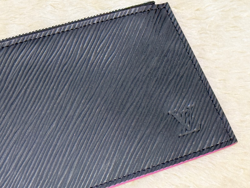 未使用品✨LV黑色 拉鍊長夾 扁長夾 零錢包 鈔票可放不需對折-30