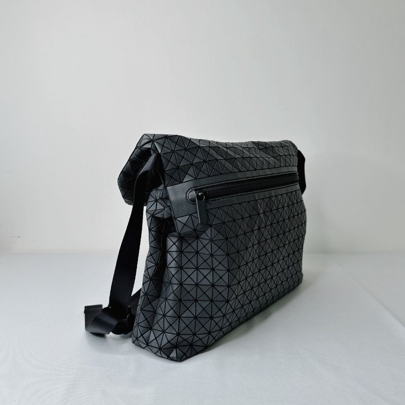 BAOBAO 三宅一生 翻蓋斜背包-4